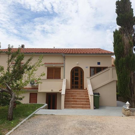 Apartments Davorka Banjol Exterior foto