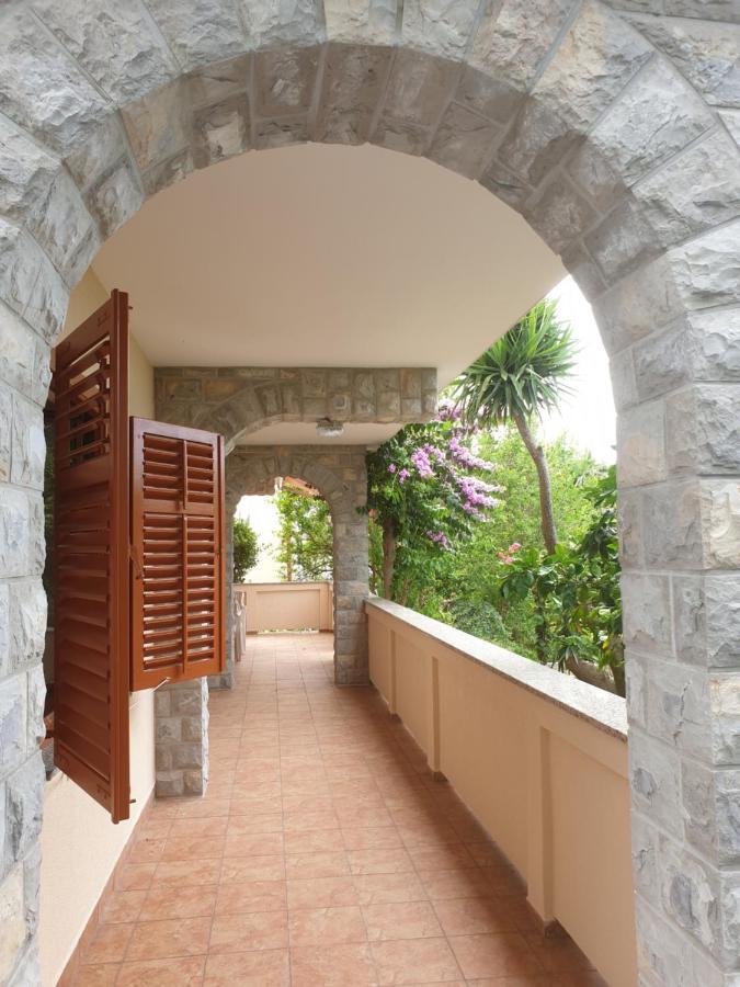 Apartments Davorka Banjol Exterior foto