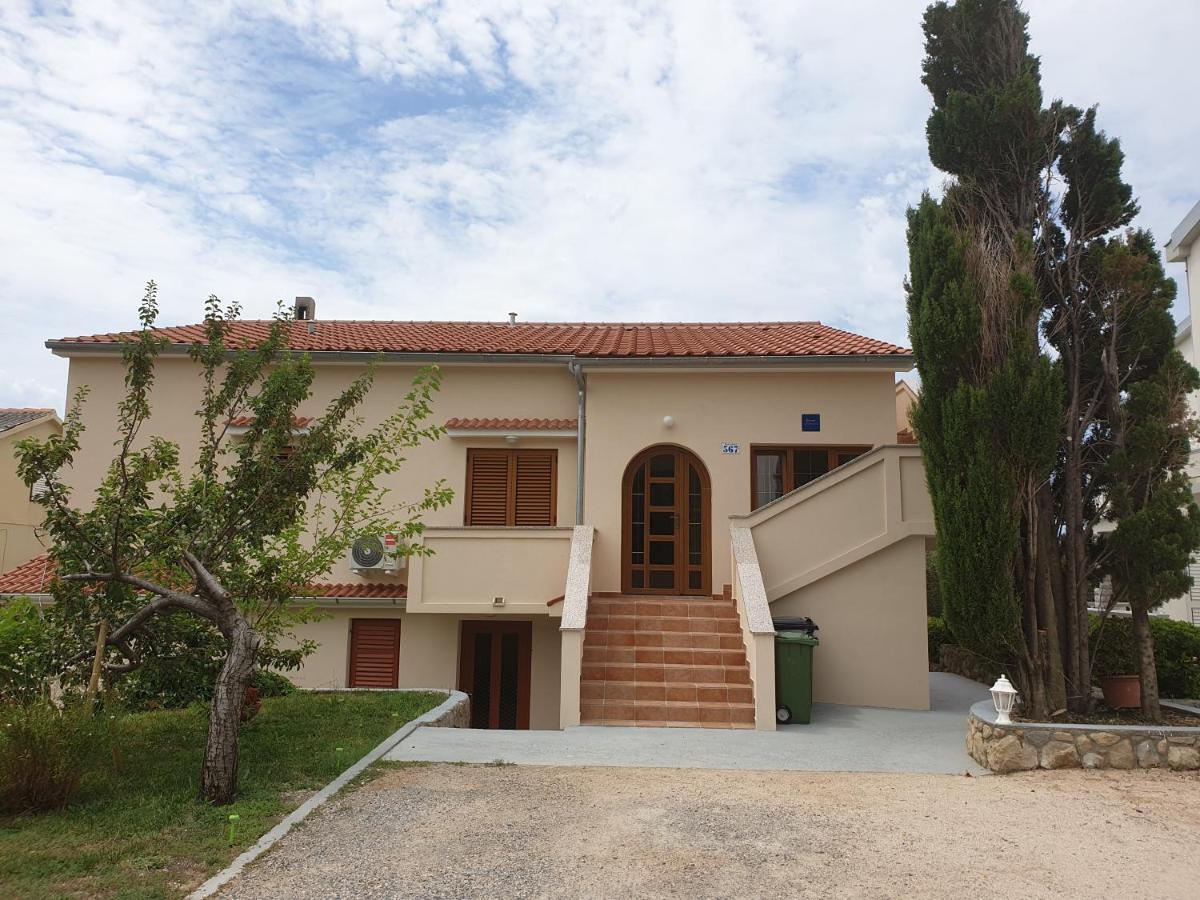 Apartments Davorka Banjol Exterior foto